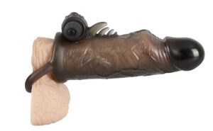 Penishuls met ballenring en vibratie-bullet.
